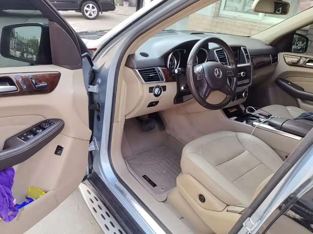Mercedes-Benz M-Class — миниатюра 16