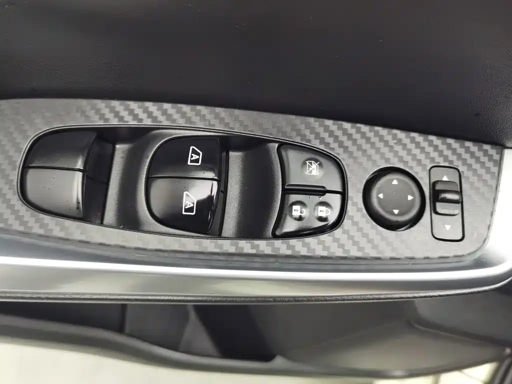Nissan Sylphy — миниатюра 9