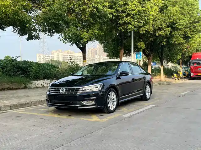 VOLKSWAGEN PASSAT 2016