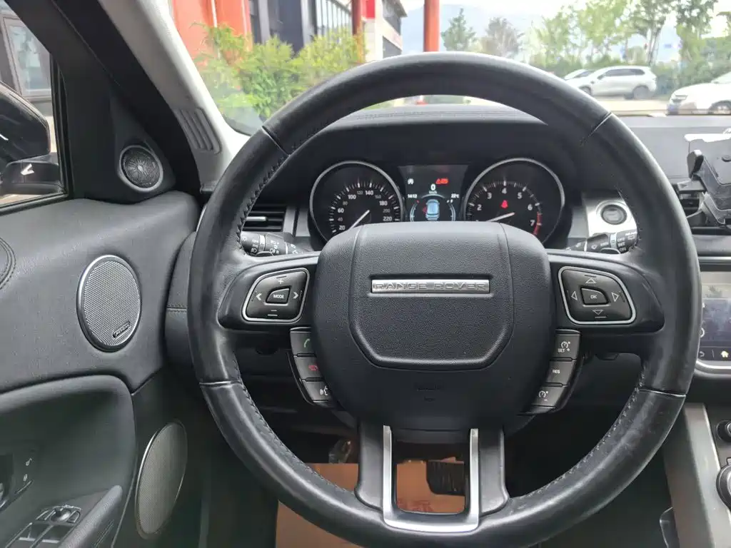 Land Rover Evoque — миниатюра 16