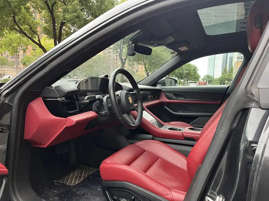 Porsche Taycan — миниатюра 10