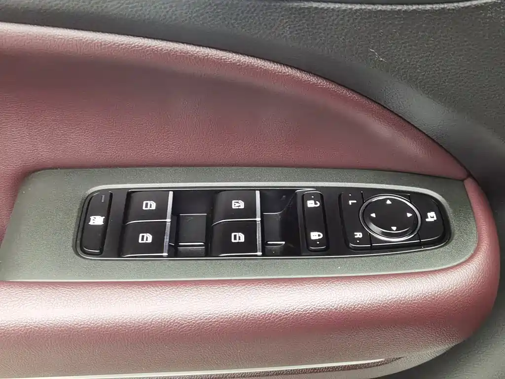 GAC Motor Trumpchi M6 — миниатюра 9