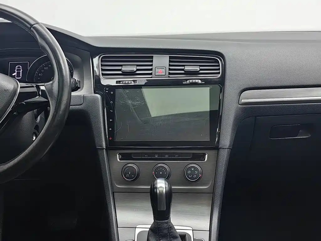Volkswagen Golf — миниатюра 12