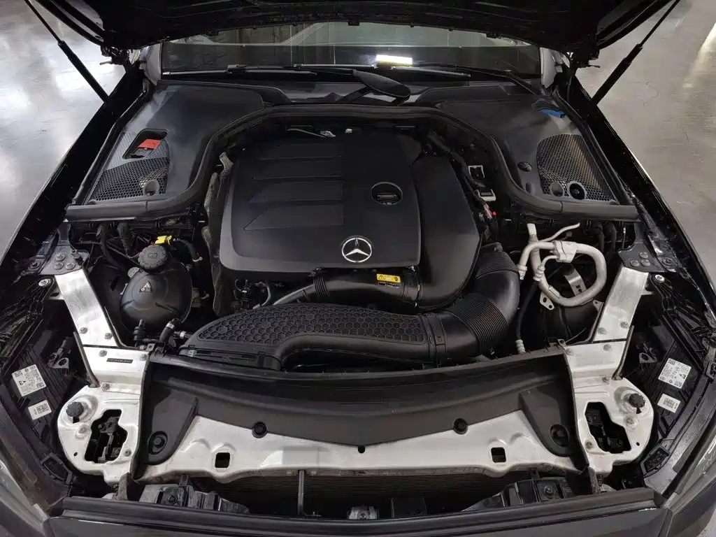 Mercedes-Benz E-Class — миниатюра 6
