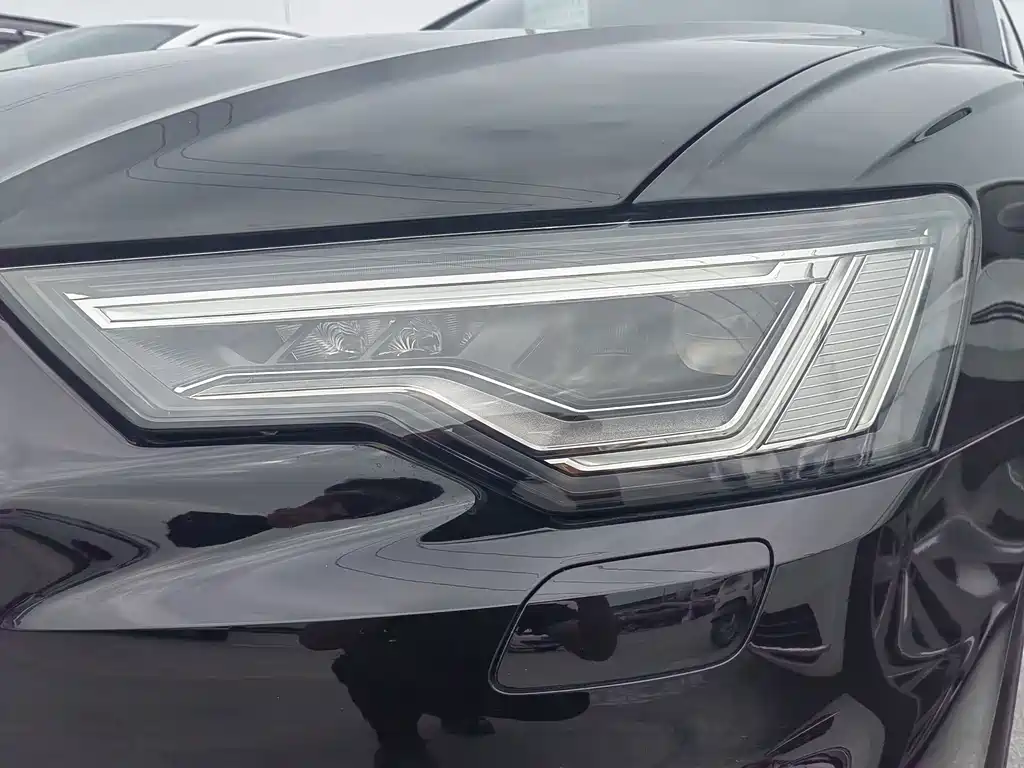 Audi A6L — миниатюра 12