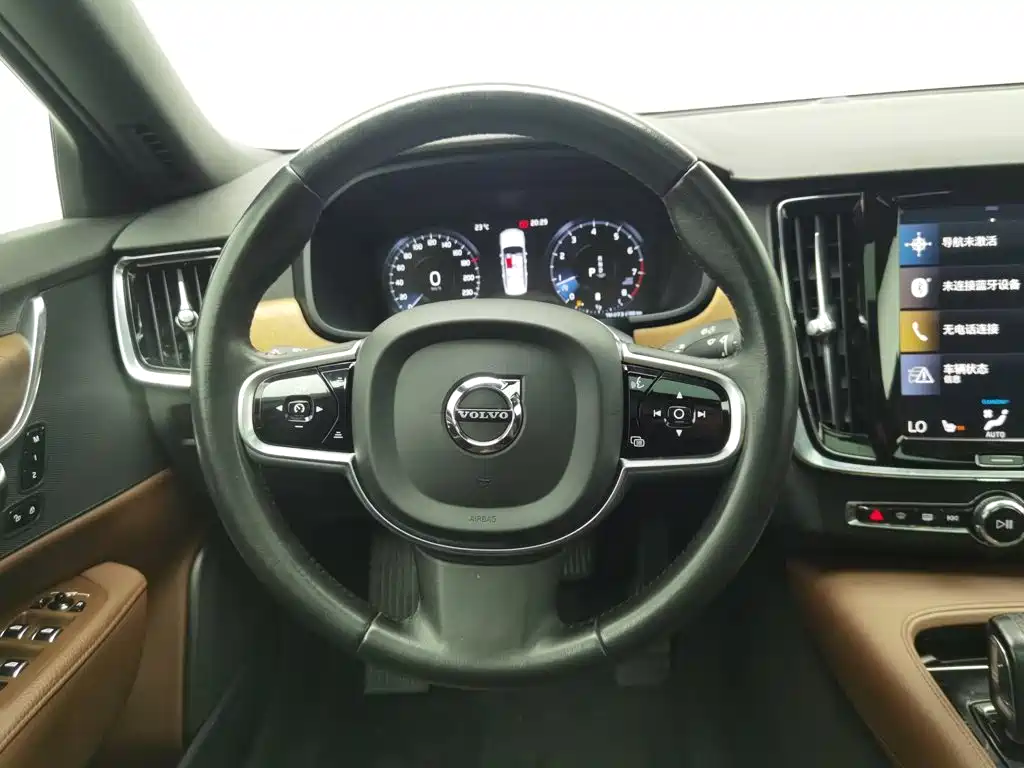Volvo S90 — миниатюра 11