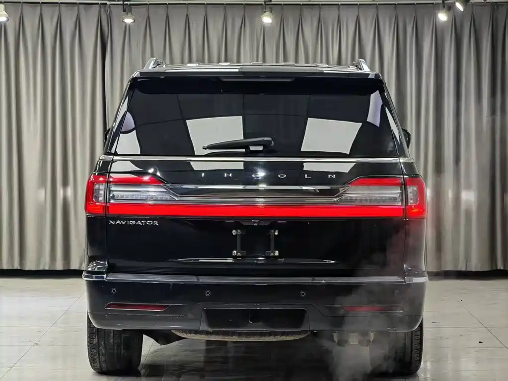 Lincoln Navigator 2018 3.5T V