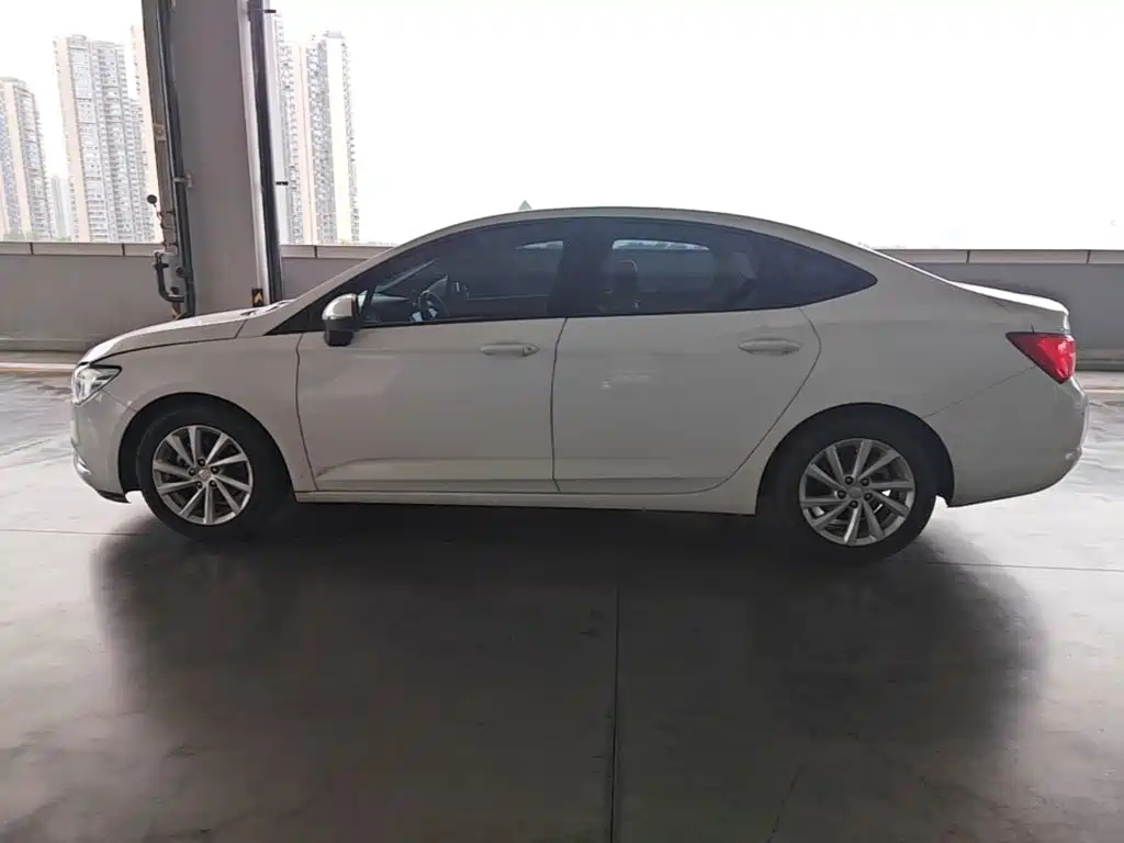 Buick Verano — миниатюра 4