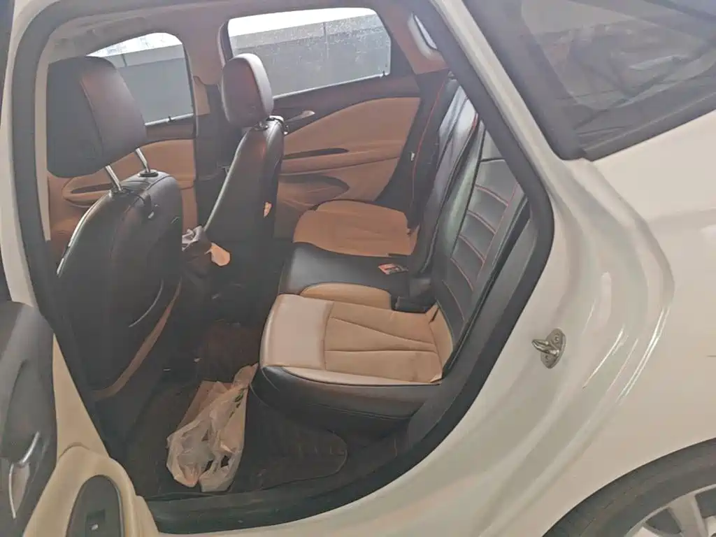 Buick Verano — миниатюра 19