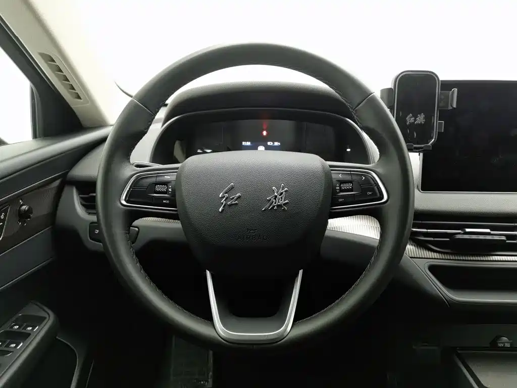 Hongqi Hongqi E-QM5 — миниатюра 11