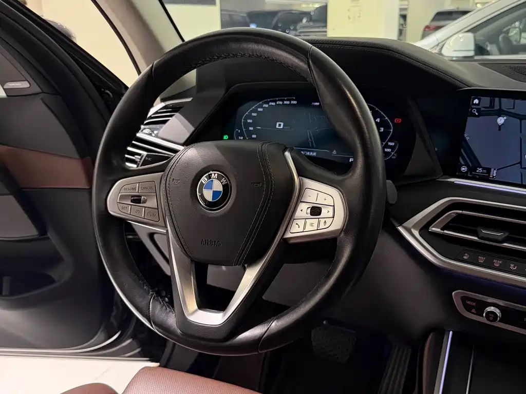 BMW X7 — миниатюра 14
