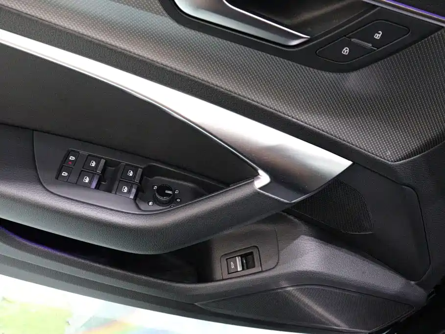 Audi A6L — миниатюра 18