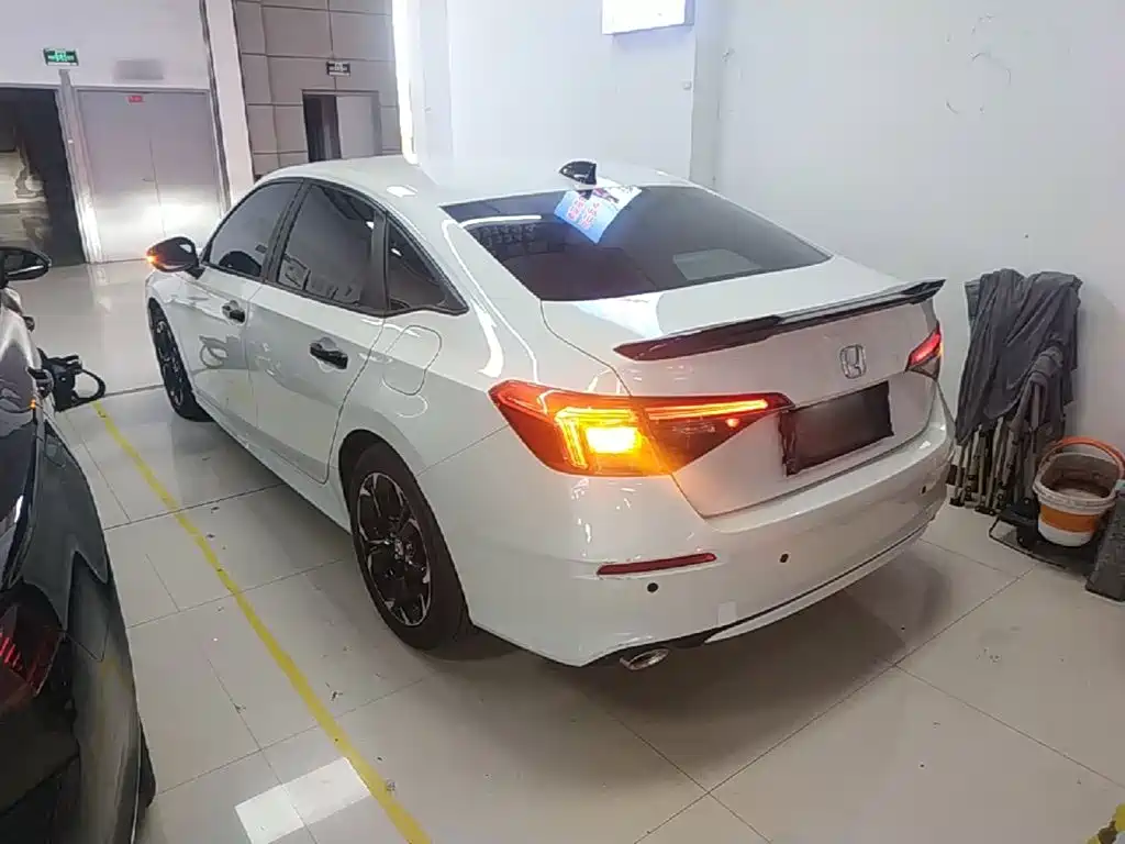 Honda Civic — миниатюра 5