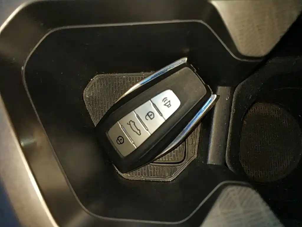 Geely Emgrand — миниатюра 9