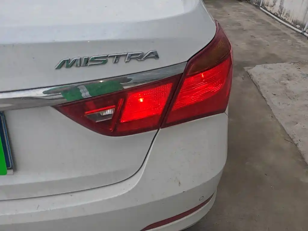 Hyundai Mistra — миниатюра 8