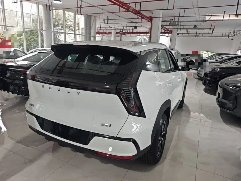 Geely Boyue L — миниатюра 7