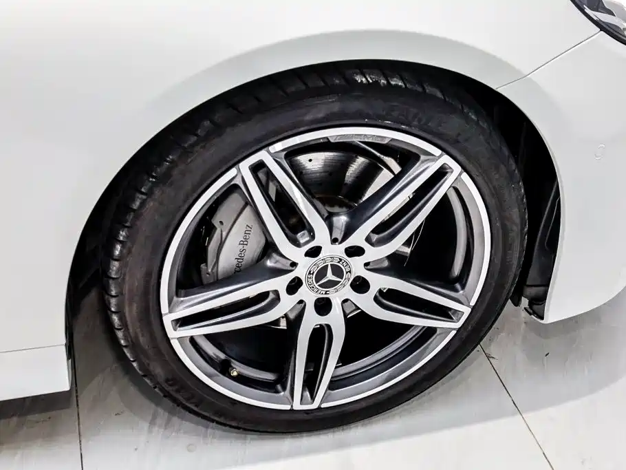 Mercedes-Benz E-Class (Import) — миниатюра 29
