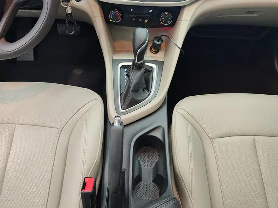 Buick Excelle — миниатюра 16