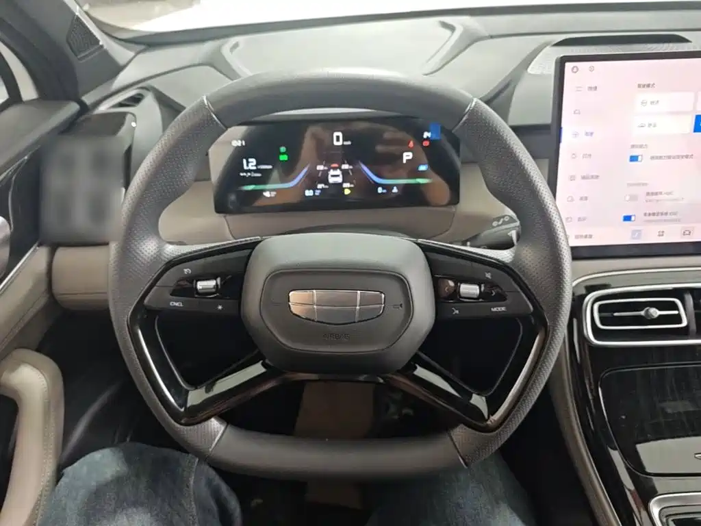 Geely Boyue L — миниатюра 11