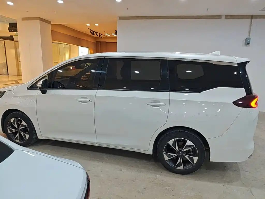 GAC Motor Trumpchi M6 — миниатюра 5