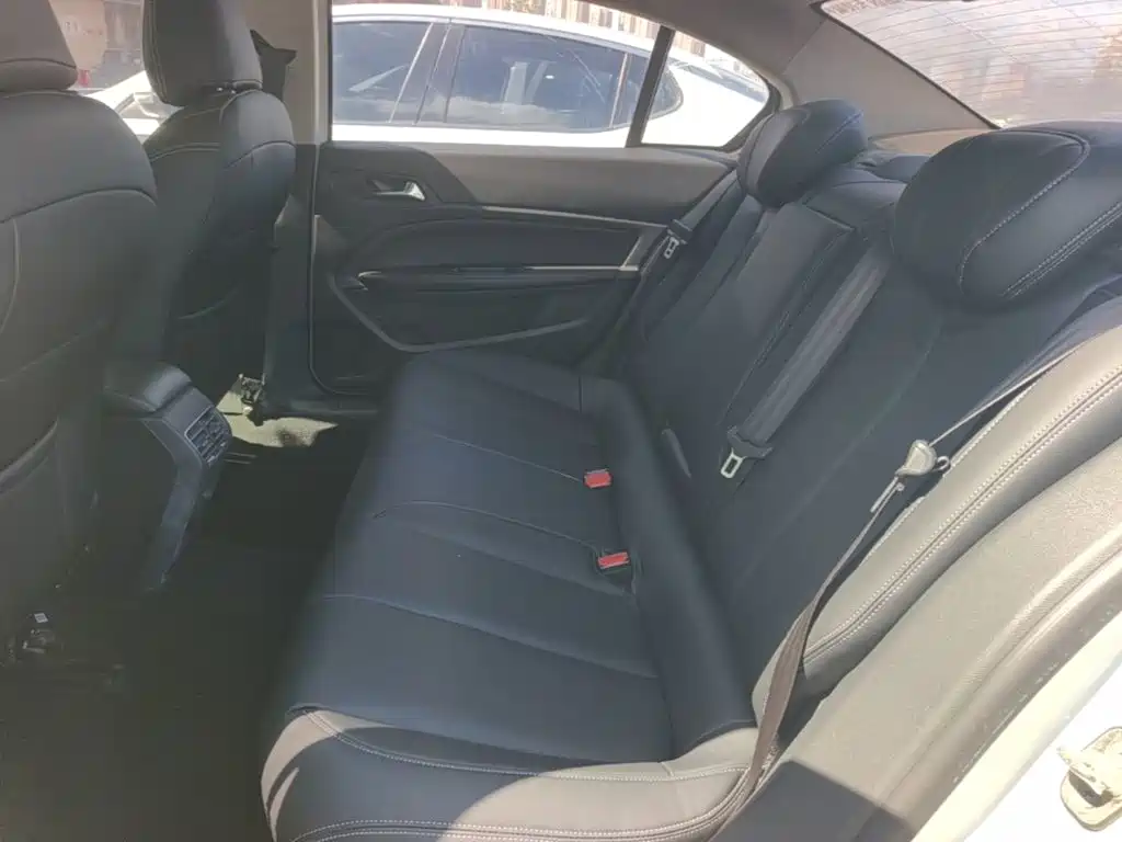 Peugeot 408 — миниатюра 17