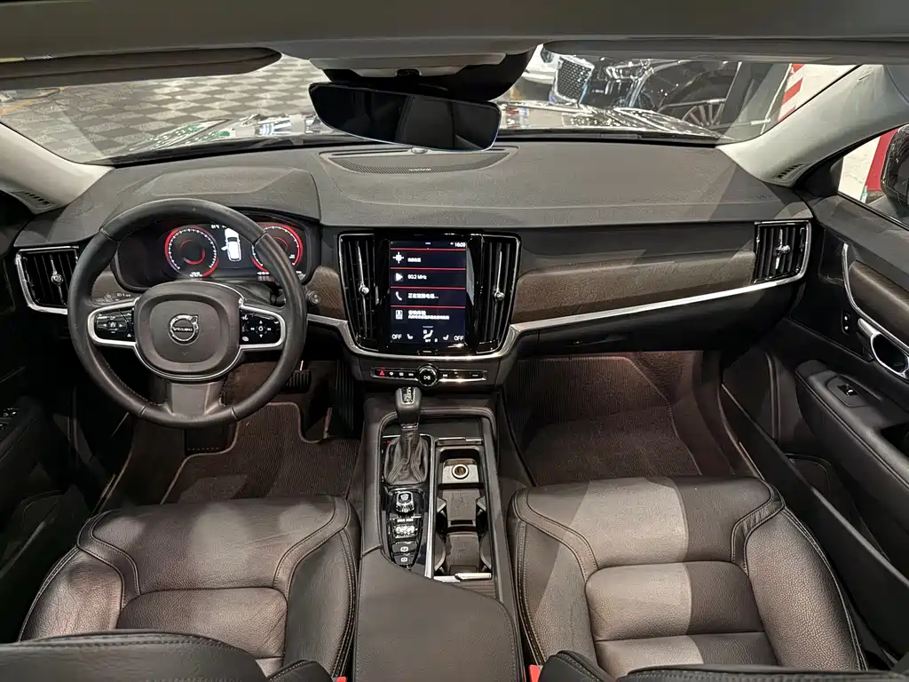Volvo V90 — миниатюра 8