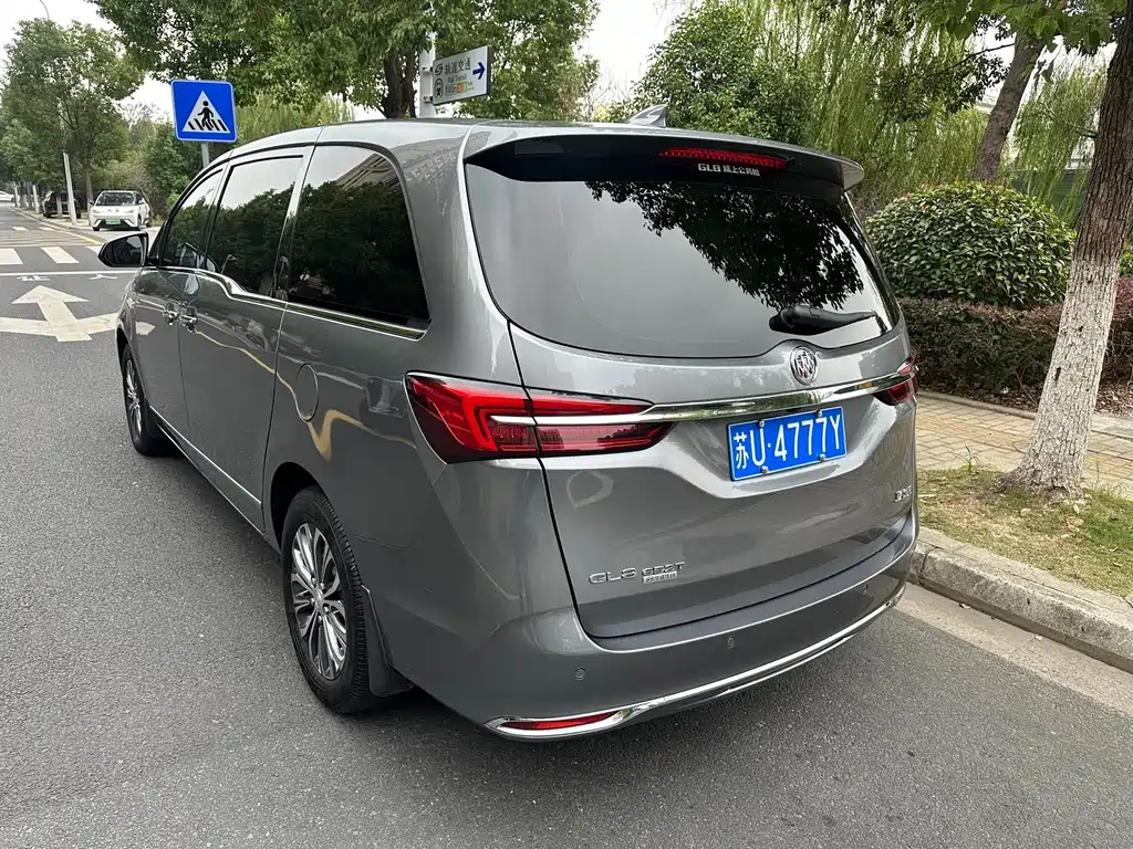 Buick GL8 — миниатюра 18