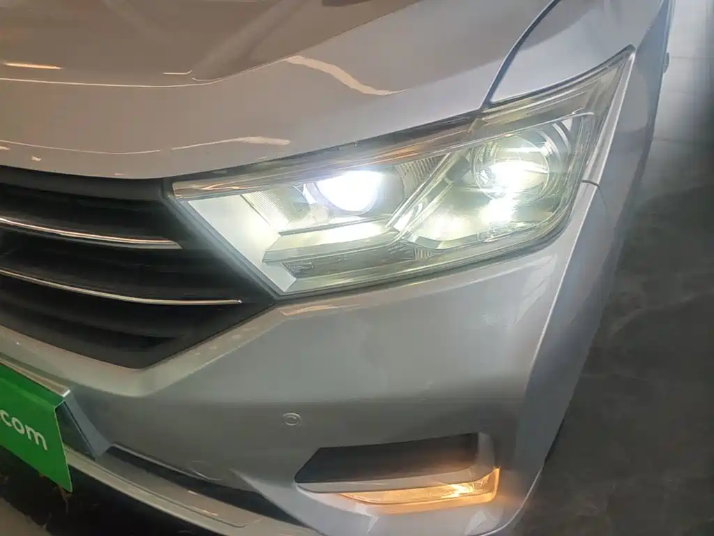 Wuling Hongguang — миниатюра 24