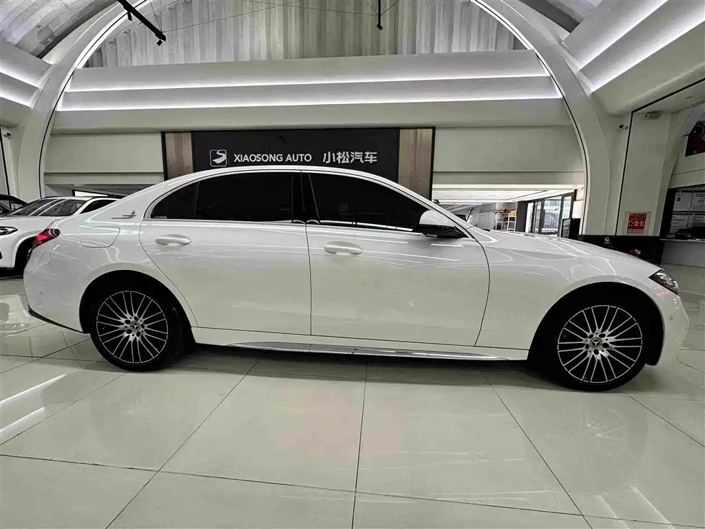 Mercedes-Benz C-Class — миниатюра 3