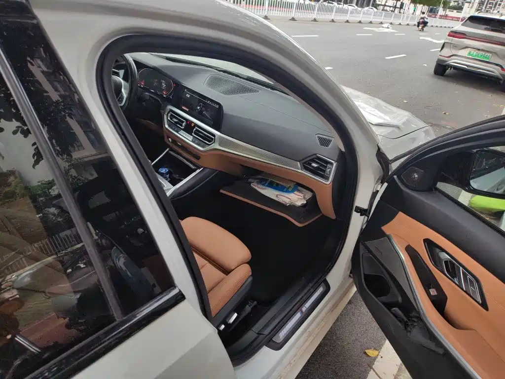 BMW 3 Series — миниатюра 18