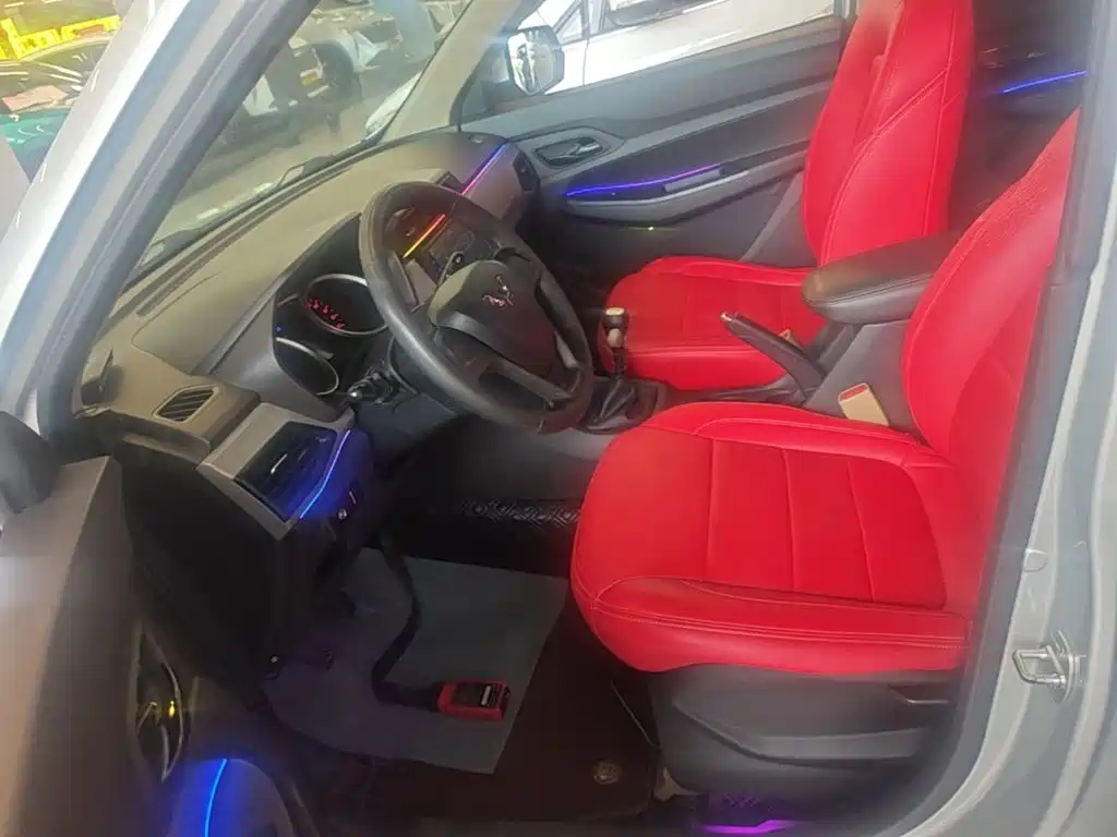 Wuling Hongguang — миниатюра 15