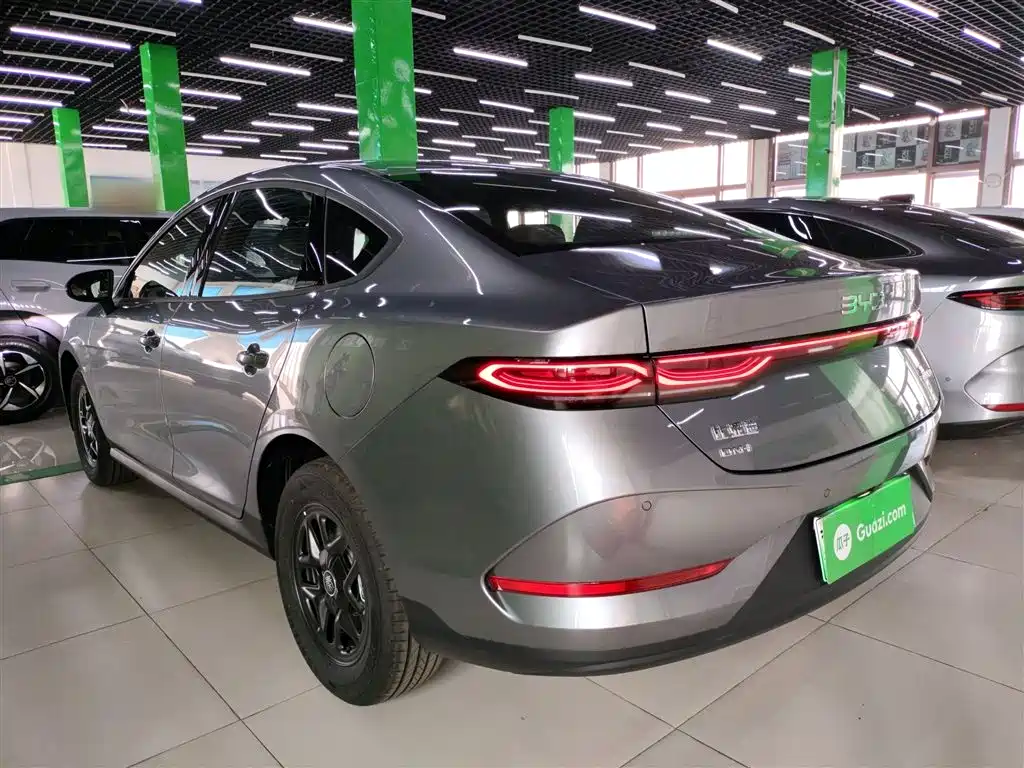 BYD Qin Plus PLUS 2025 DM-i Smart Drive 128KM