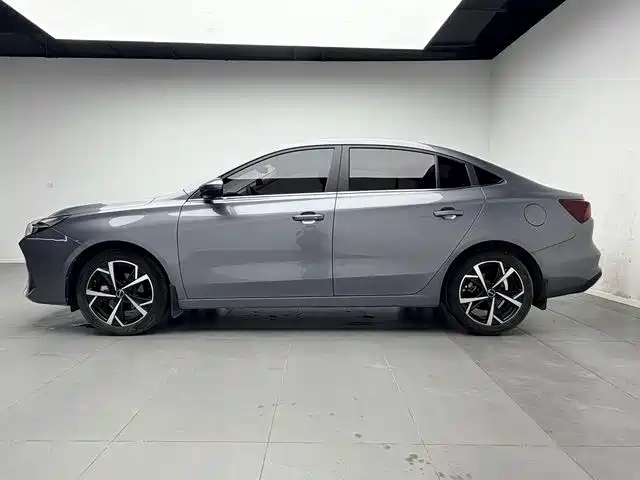 Roewe i5 — миниатюра 8