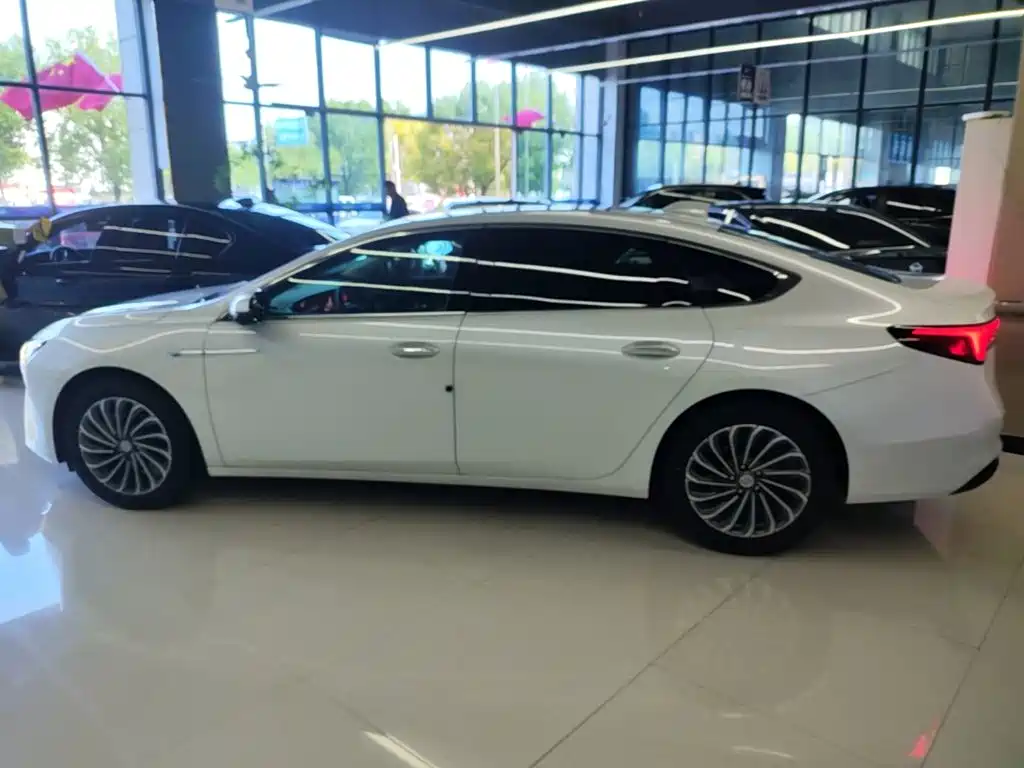 Buick LaCrosse — миниатюра 5