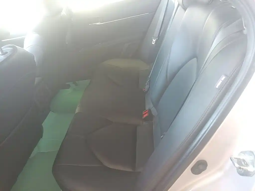 Toyota Camry — миниатюра 22