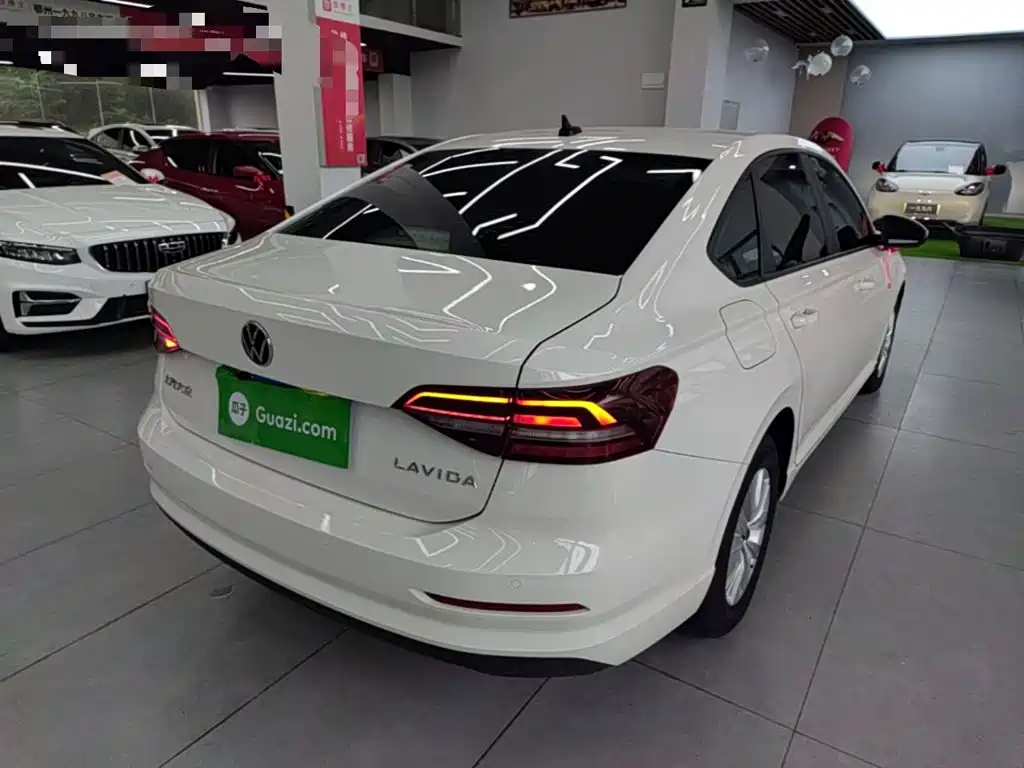 Volkswagen Lavida — миниатюра 7