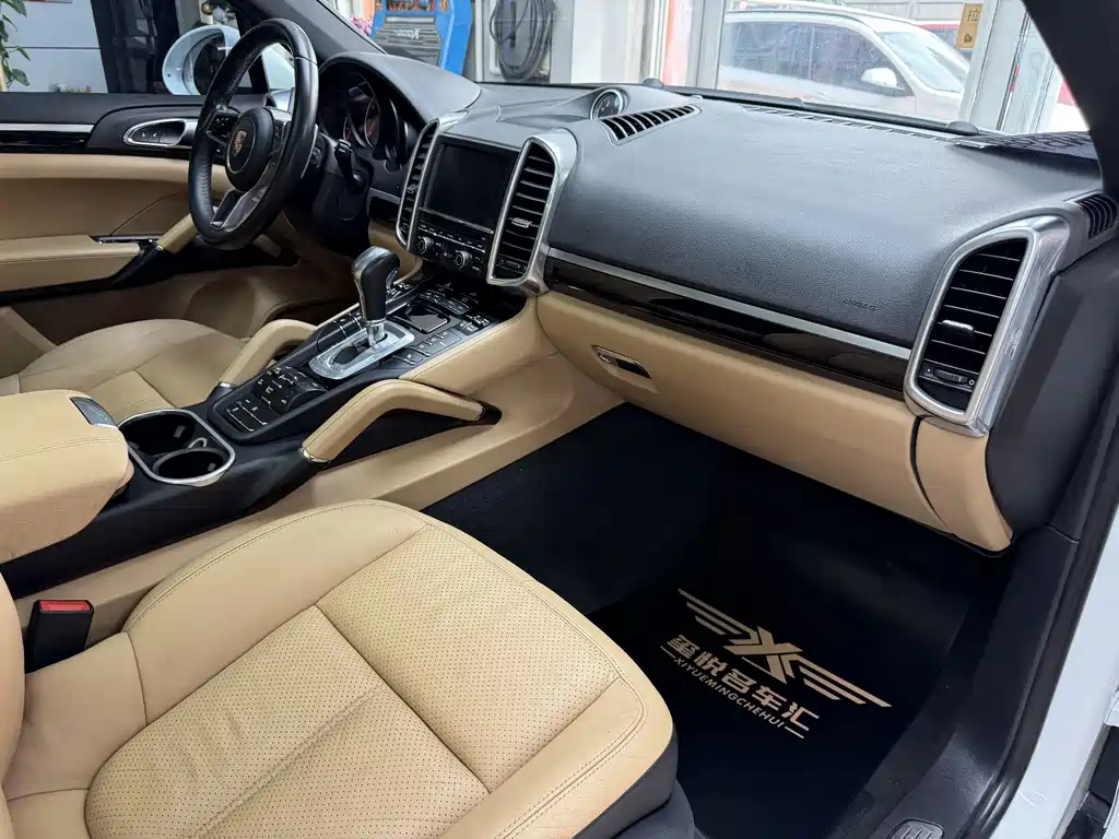 Porsche Cayenne — миниатюра 16
