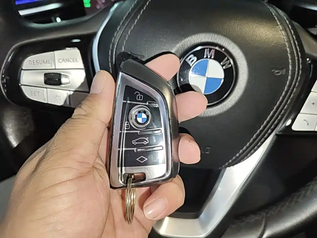 BMW 5 Series — миниатюра 9
