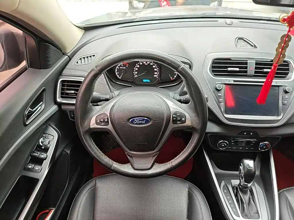 Ford Escort — миниатюра 11