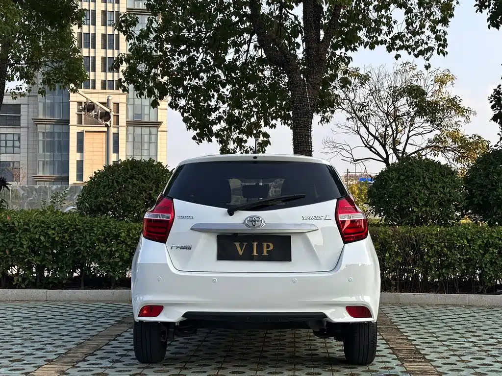 Toyota Yaris L — миниатюра 12