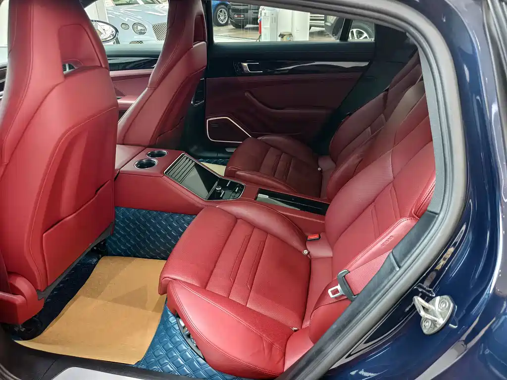 Porsche Panamera — миниатюра 6