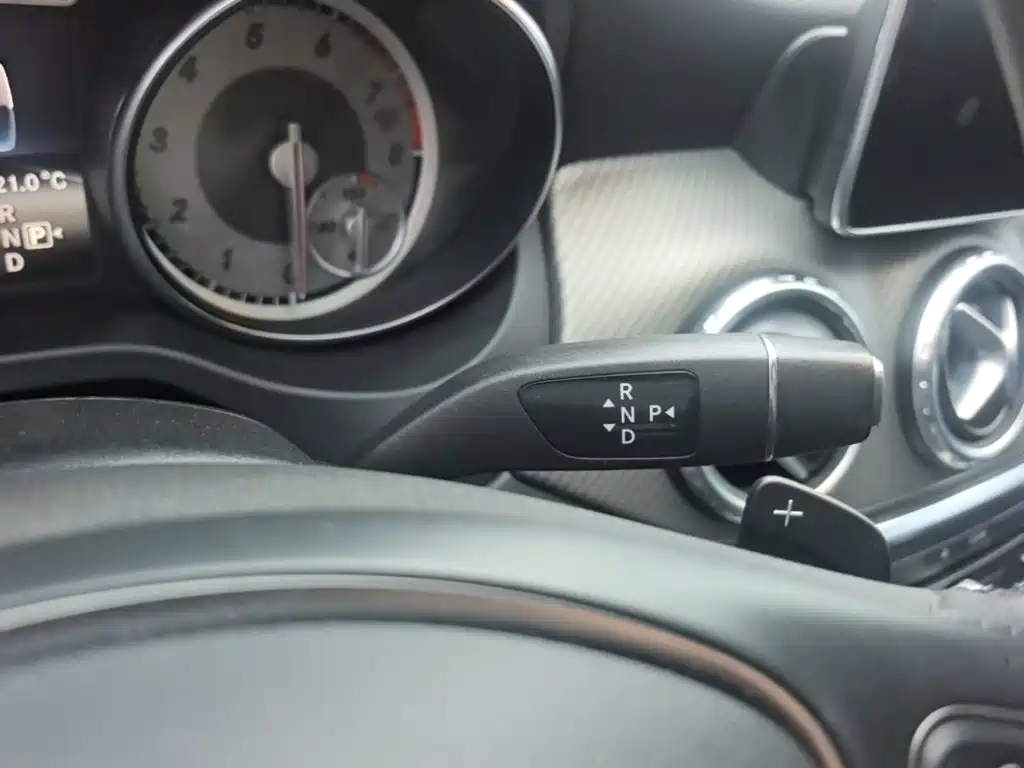 Mercedes-Benz GLA — миниатюра 14