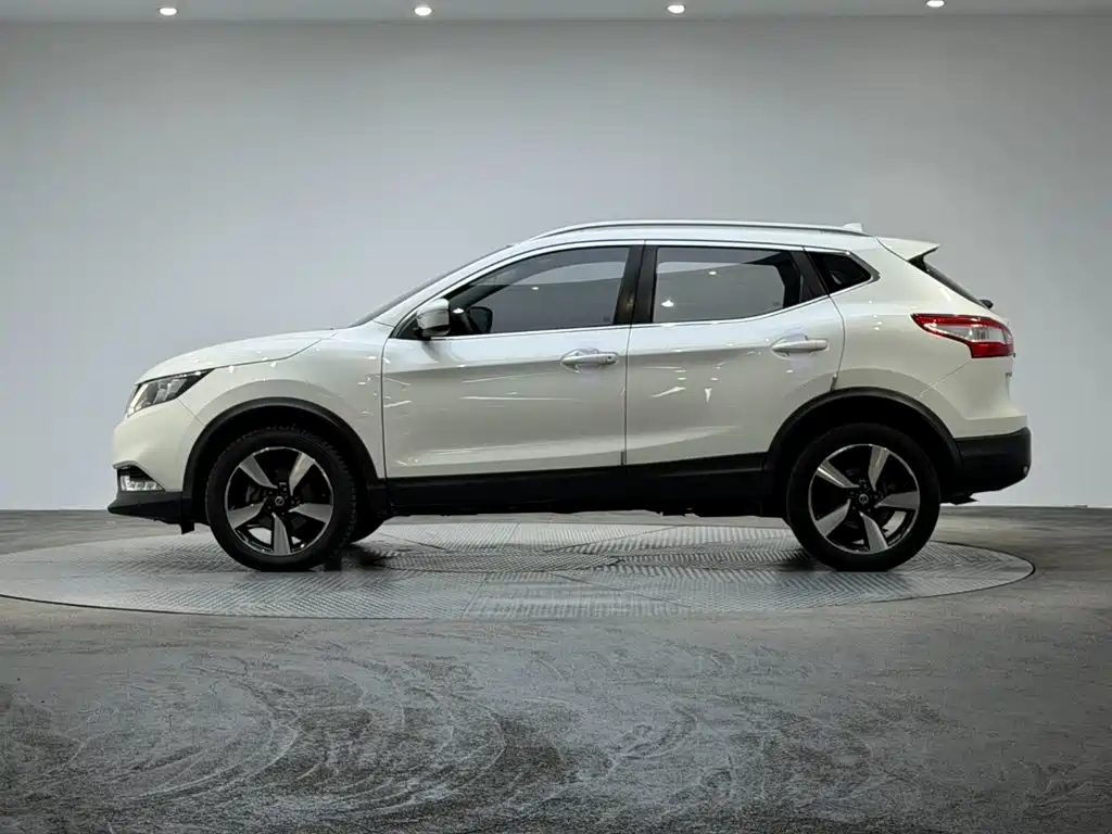 Nissan Qashqai — миниатюра 6