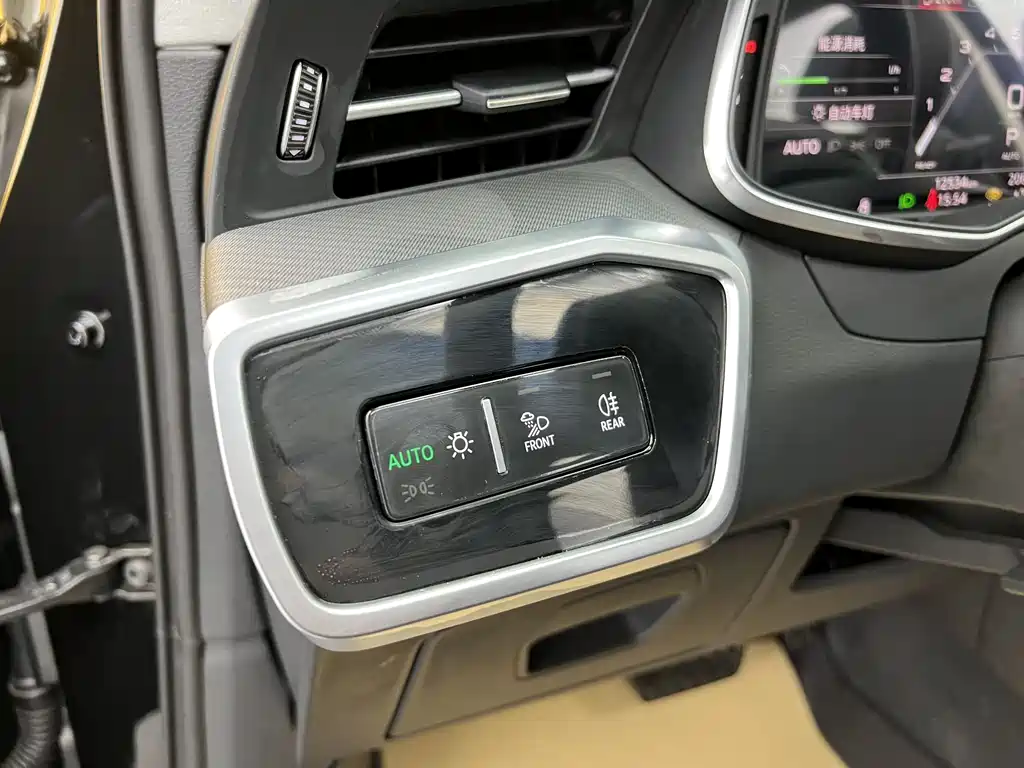 Audi A6 2024 Avant 45 TFSI