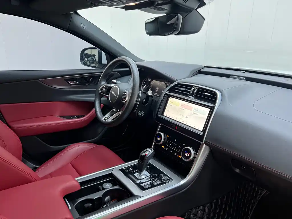 Jaguar XEL — миниатюра 9