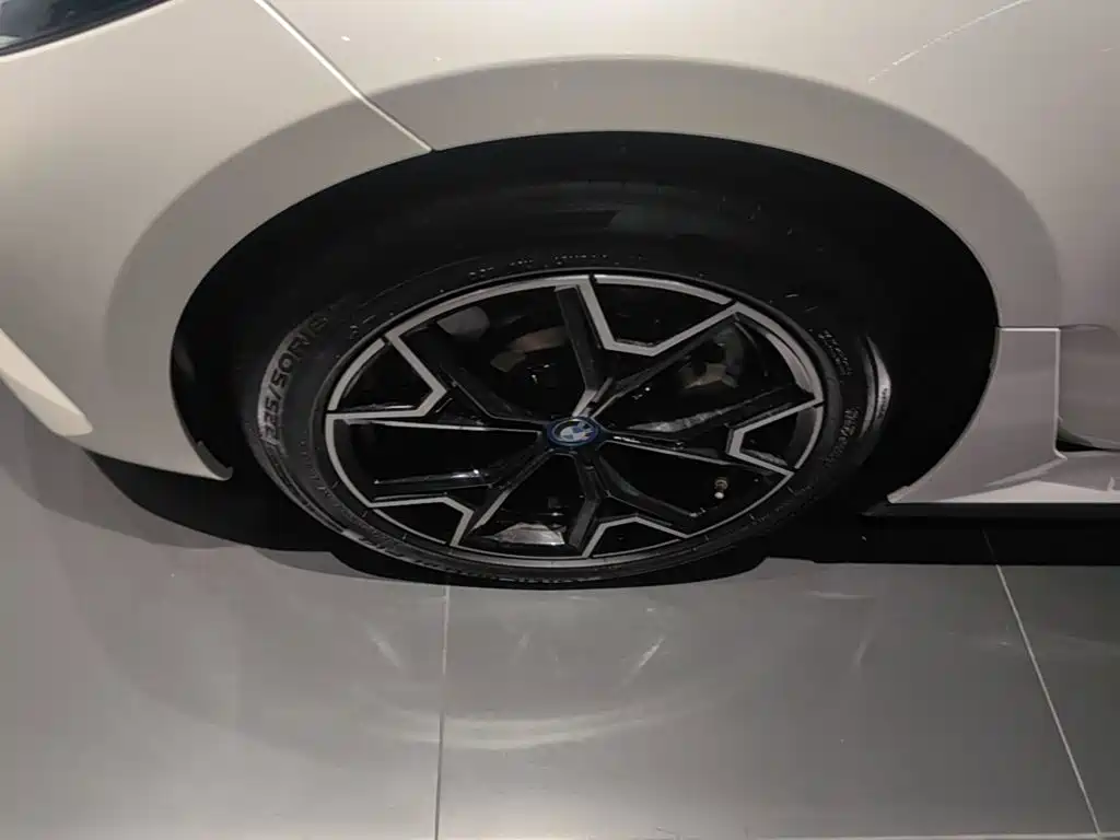 BMW i3 — миниатюра 23