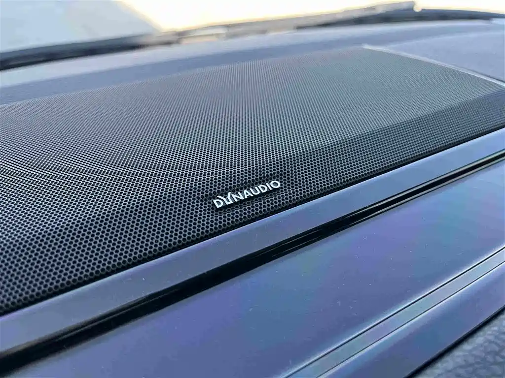 Volkswagen Multivan — миниатюра 12
