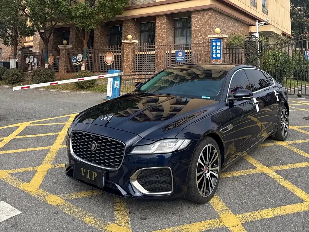 Jaguar XFL — миниатюра 2