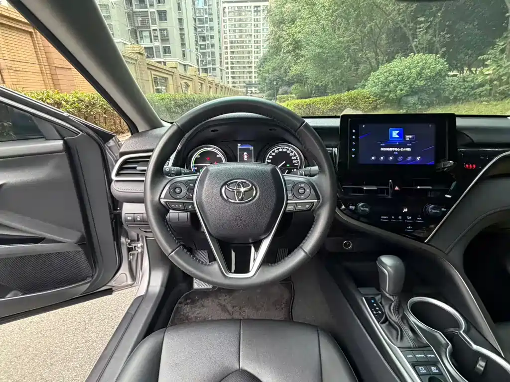 Toyota Camry — миниатюра 9