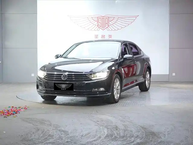 VOLKSWAGEN MAGOTAN 2018